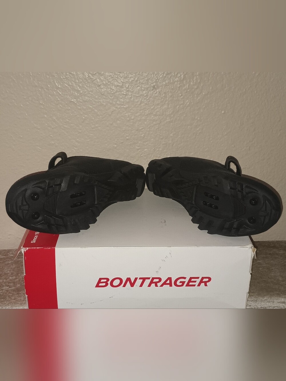 Bontrager Quantum Mountain Bike Shoe - Picture 2 of 5